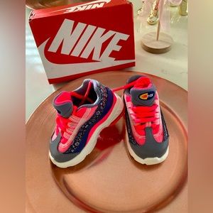 Toddler Nike Air Max 90 toddler size 4